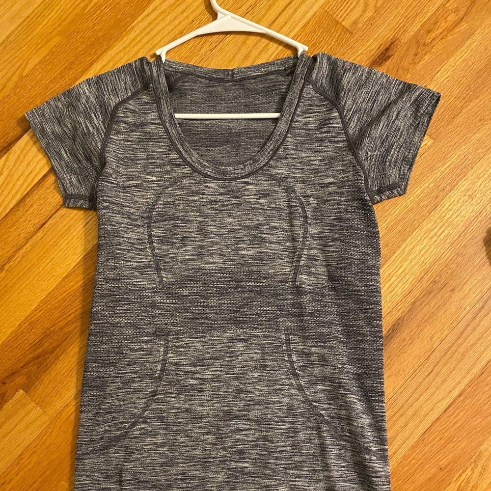 Lululemon Sise 6 Work out Top